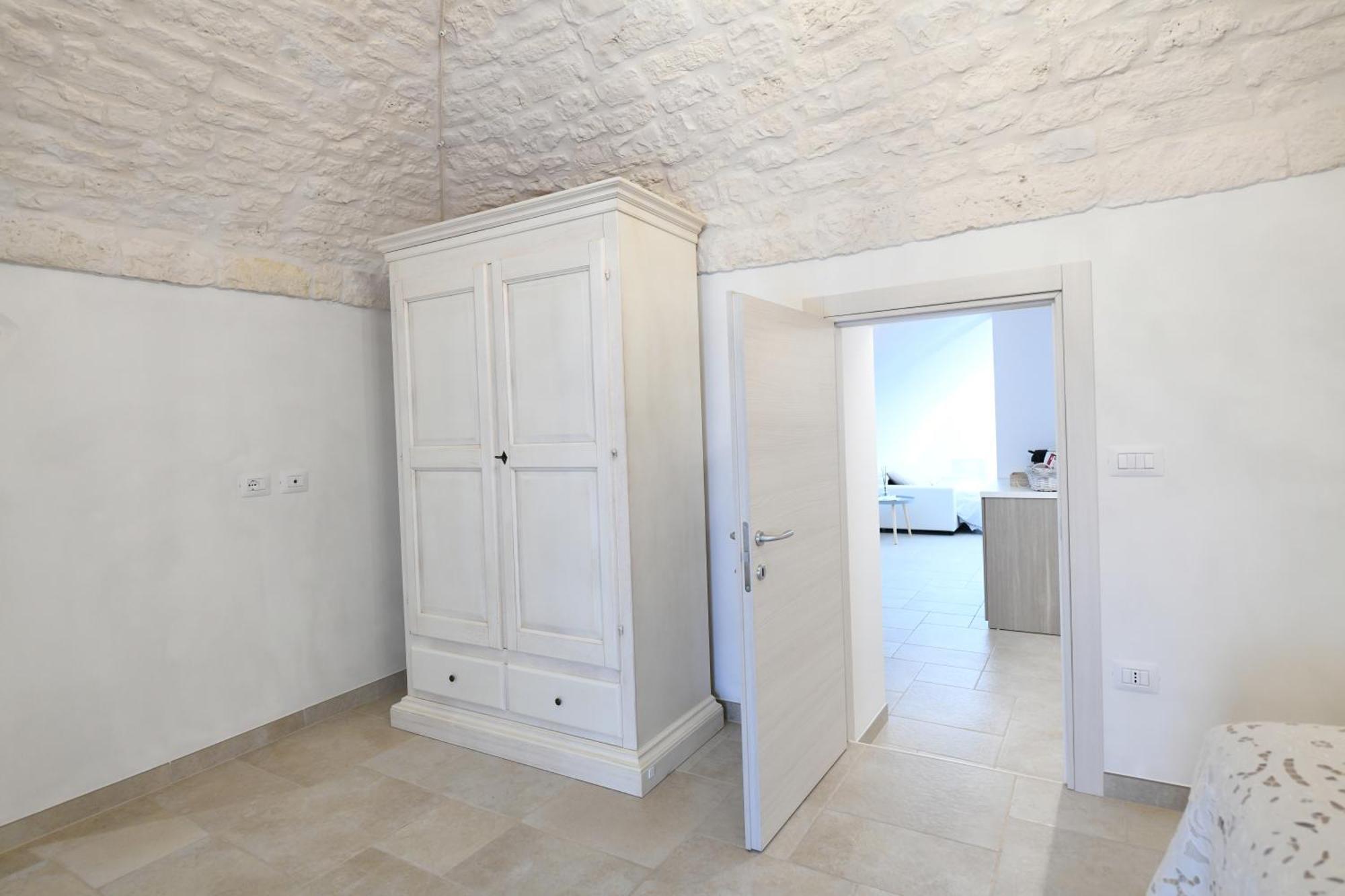 La Scala Del Borgo Apartment Чистернино Екстериор снимка