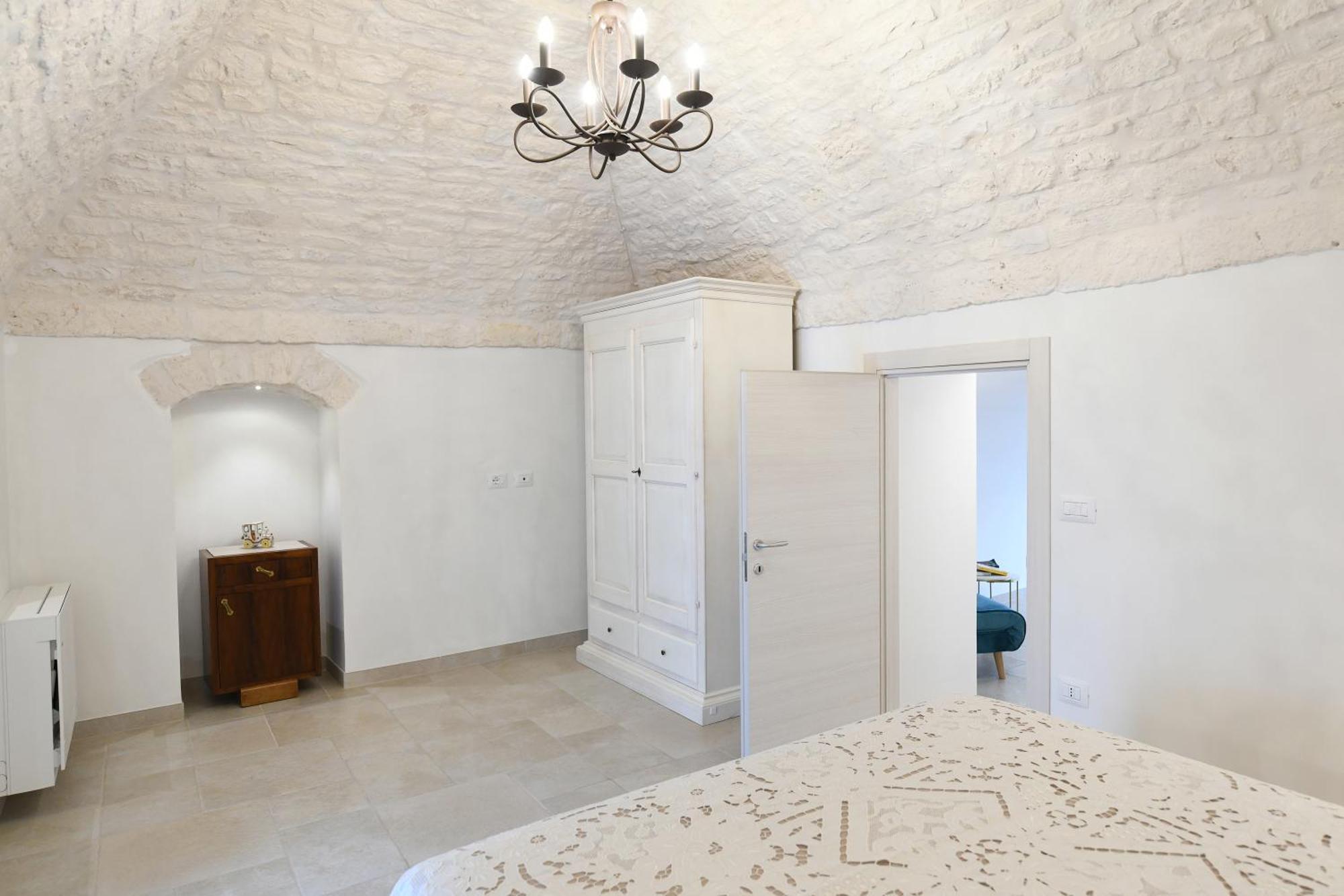La Scala Del Borgo Apartment Чистернино Екстериор снимка