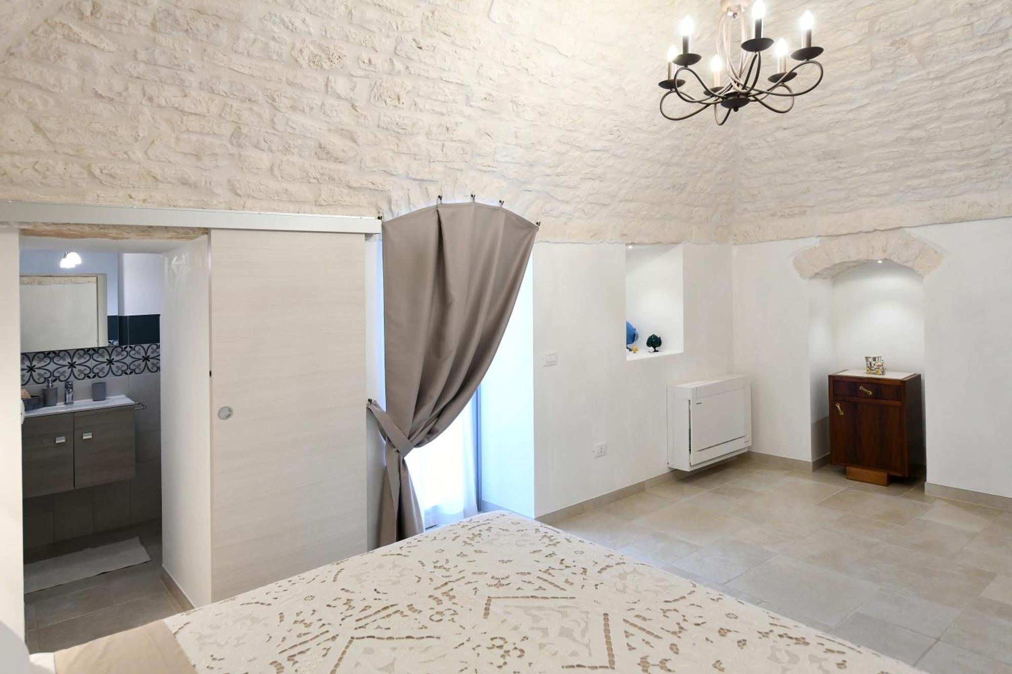La Scala Del Borgo Apartment Чистернино Екстериор снимка